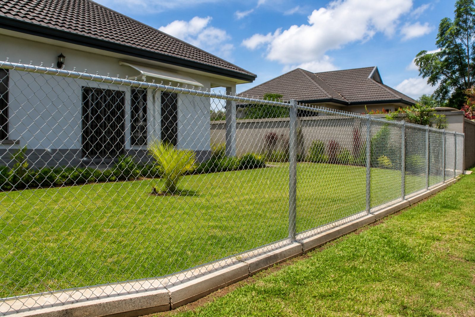 Corner Posts, Strainers and Gates: Finishing a Chain Link Job